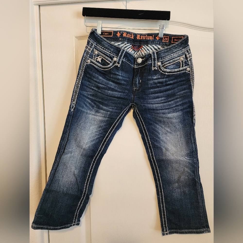 Rock Revival NOELLE Blue Jean Capris with Faded Design Size 29